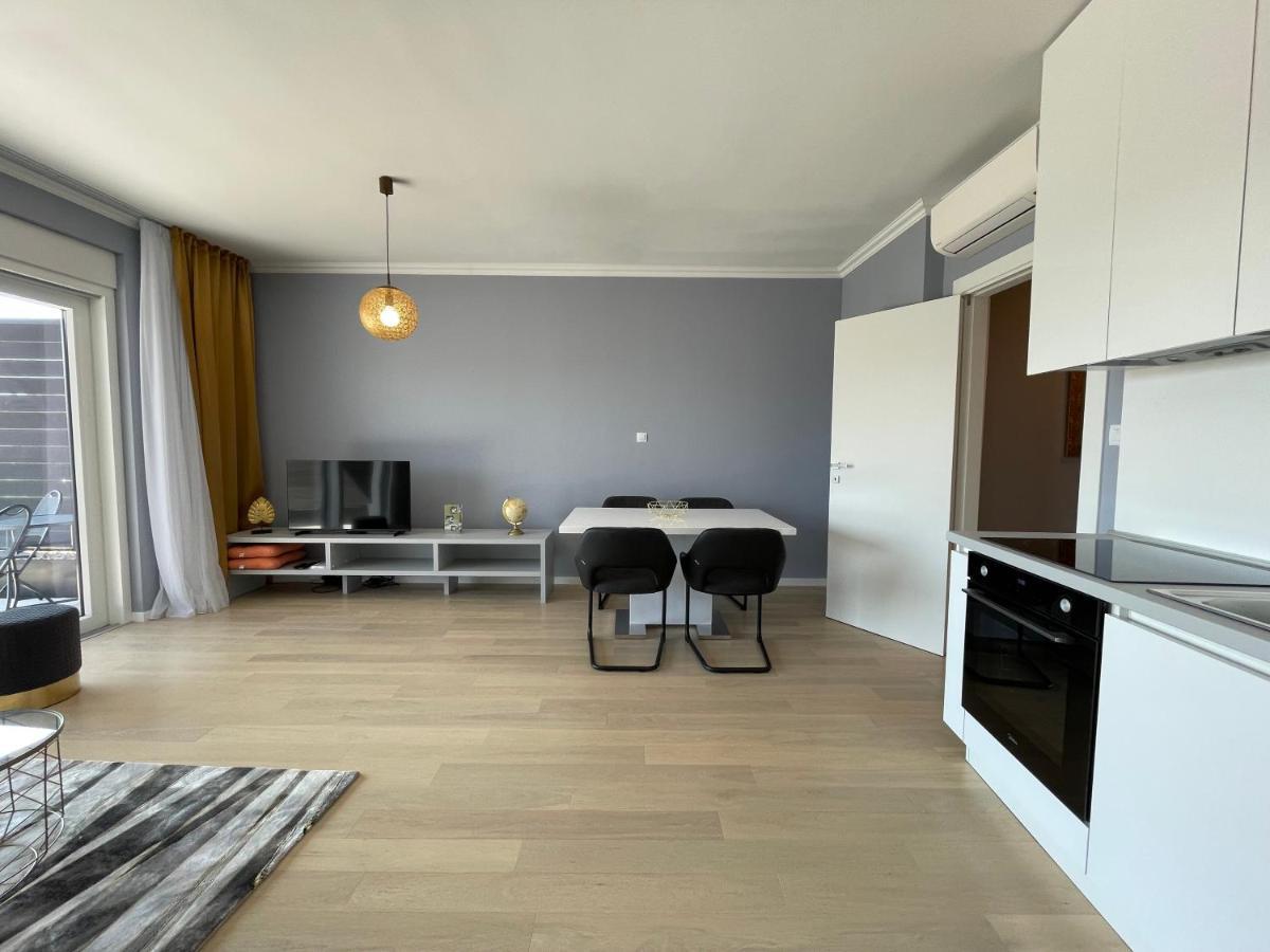 Lux Nanea Apartment Krk Town Luaran gambar