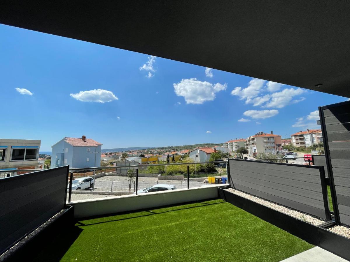 Lux Nanea Apartment Krk Town Luaran gambar