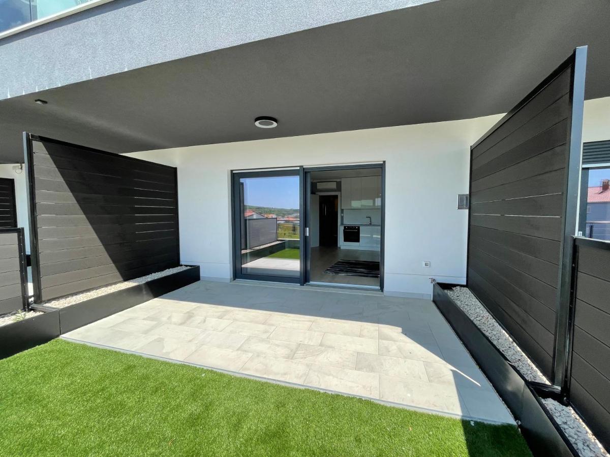 Lux Nanea Apartment Krk Town Luaran gambar
