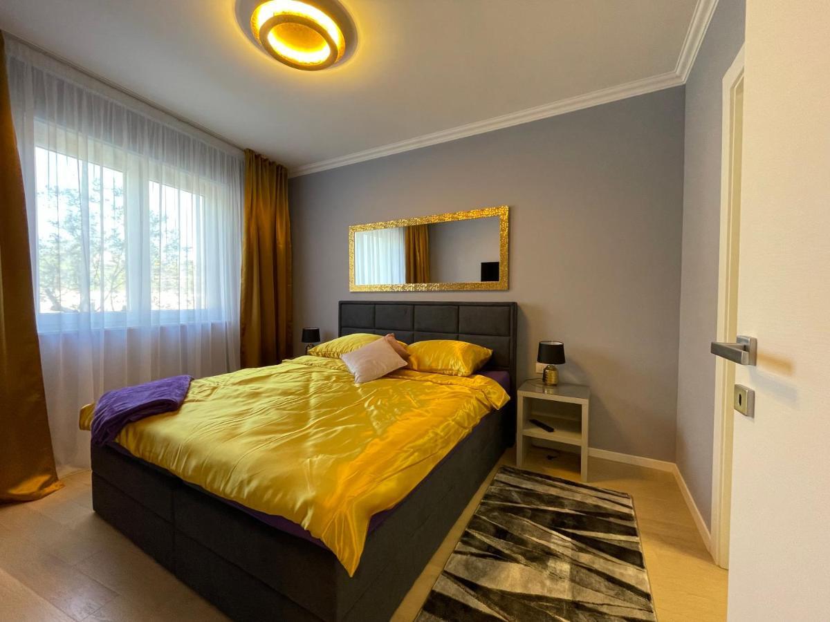 Lux Nanea Apartment Krk Town Luaran gambar
